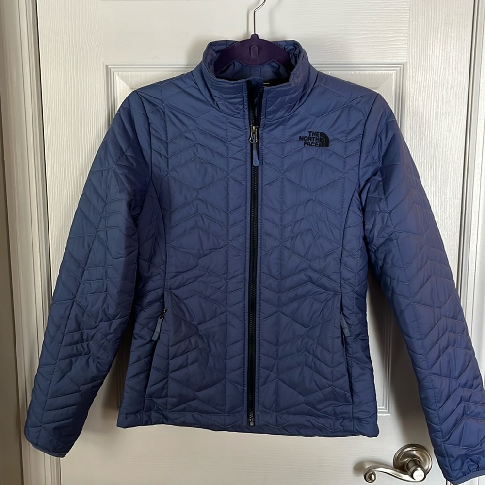 Barely worn like new coat. Color more of a periwinkle. Non smoking home